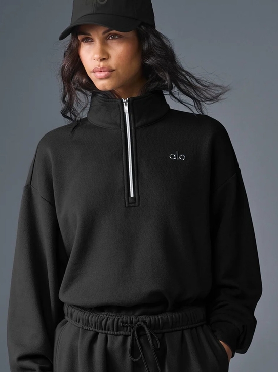 ALO Yoga Tops - ALO Yoga Black Accolade Pullover Sweatshirt